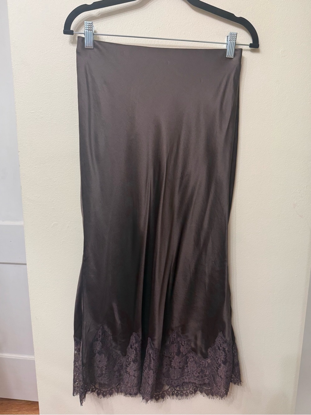 Reformation Lace Hem Midi Silk Skirt Satiny Eco Designer Quiet Luxury Preppy - Picture 5 of 12